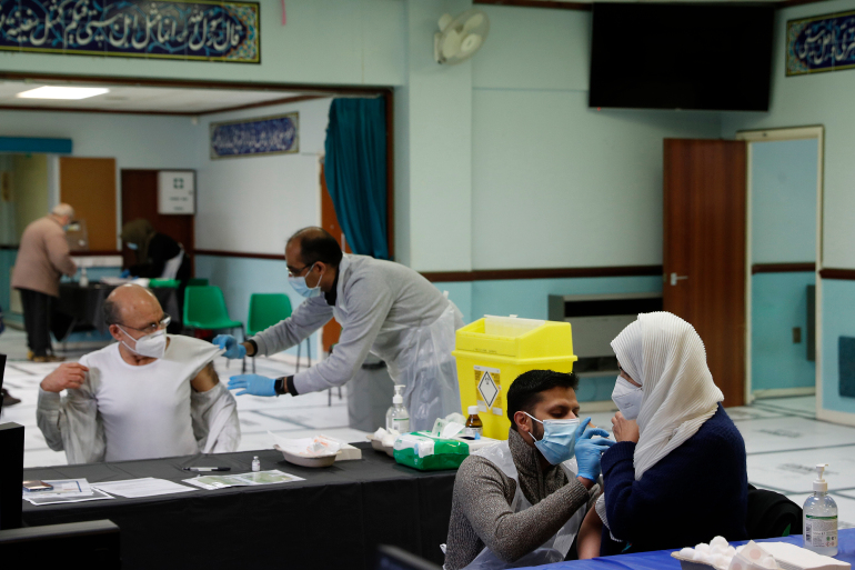 AJEnglish's tweet photo. “It was a very pleasant experience having it in a trusted place like the mosque.” - Shenaz Sajan, 60

How Muslims in the UK are finding comfort in receiving the COVID-19 vaccine at mosques https://t.co/2ExaeHMJYT https://t.co/U0IIvUf08Z