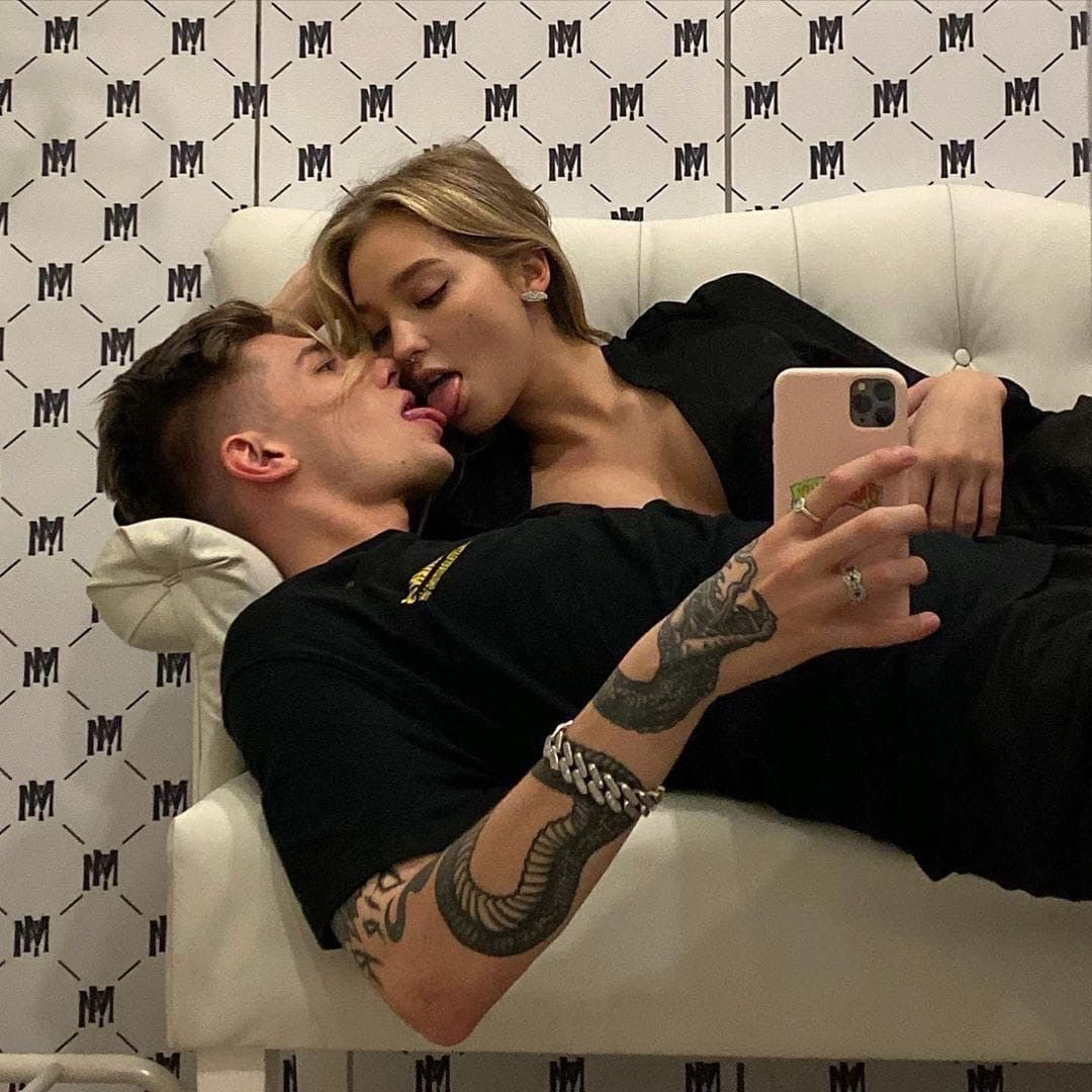 leandryzek's tweet photo. ♡; 8 meses
te amo y te extraño todos los días un poco más https://t.co/2DCa5T1yc7
