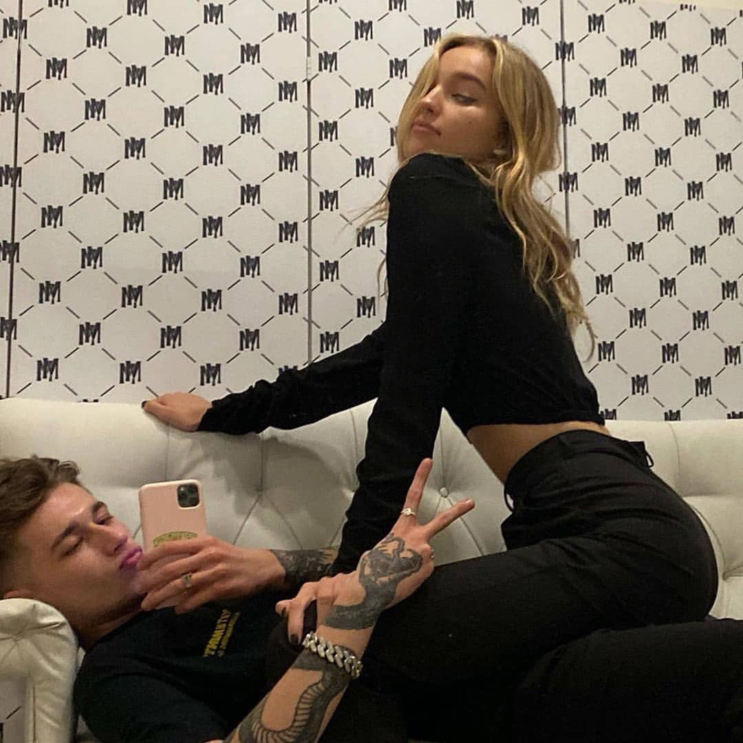 leandryzek's tweet photo. ♡; 8 meses
te amo y te extraño todos los días un poco más https://t.co/2DCa5T1yc7