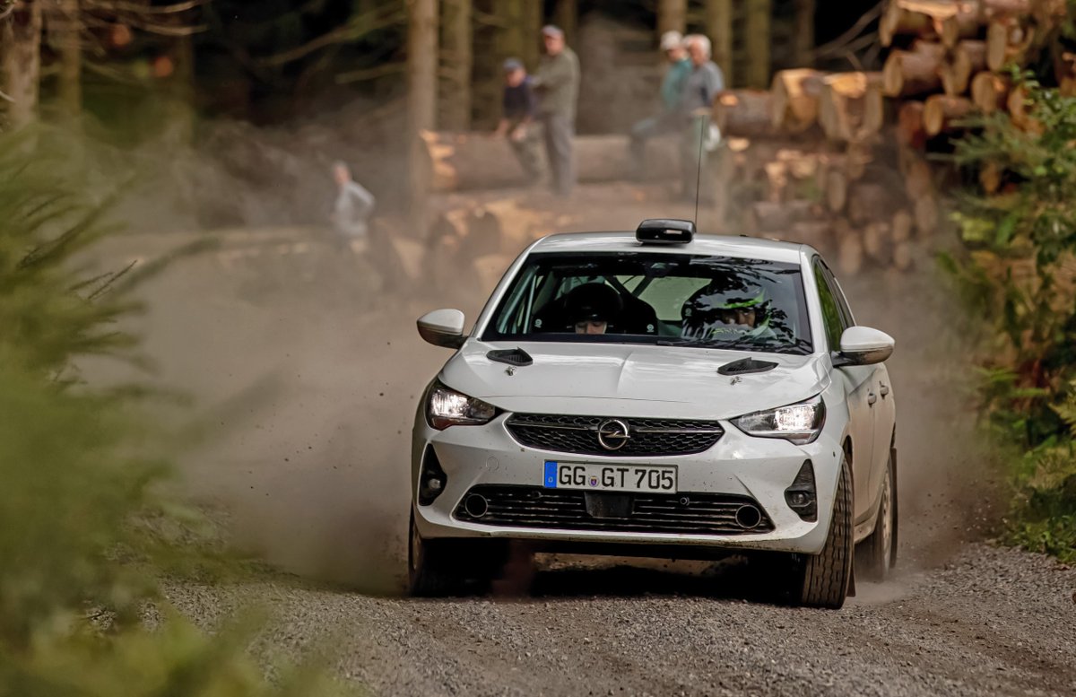 The Opel Corsa Rally 4 in its test mode stealth livery is 👌👌