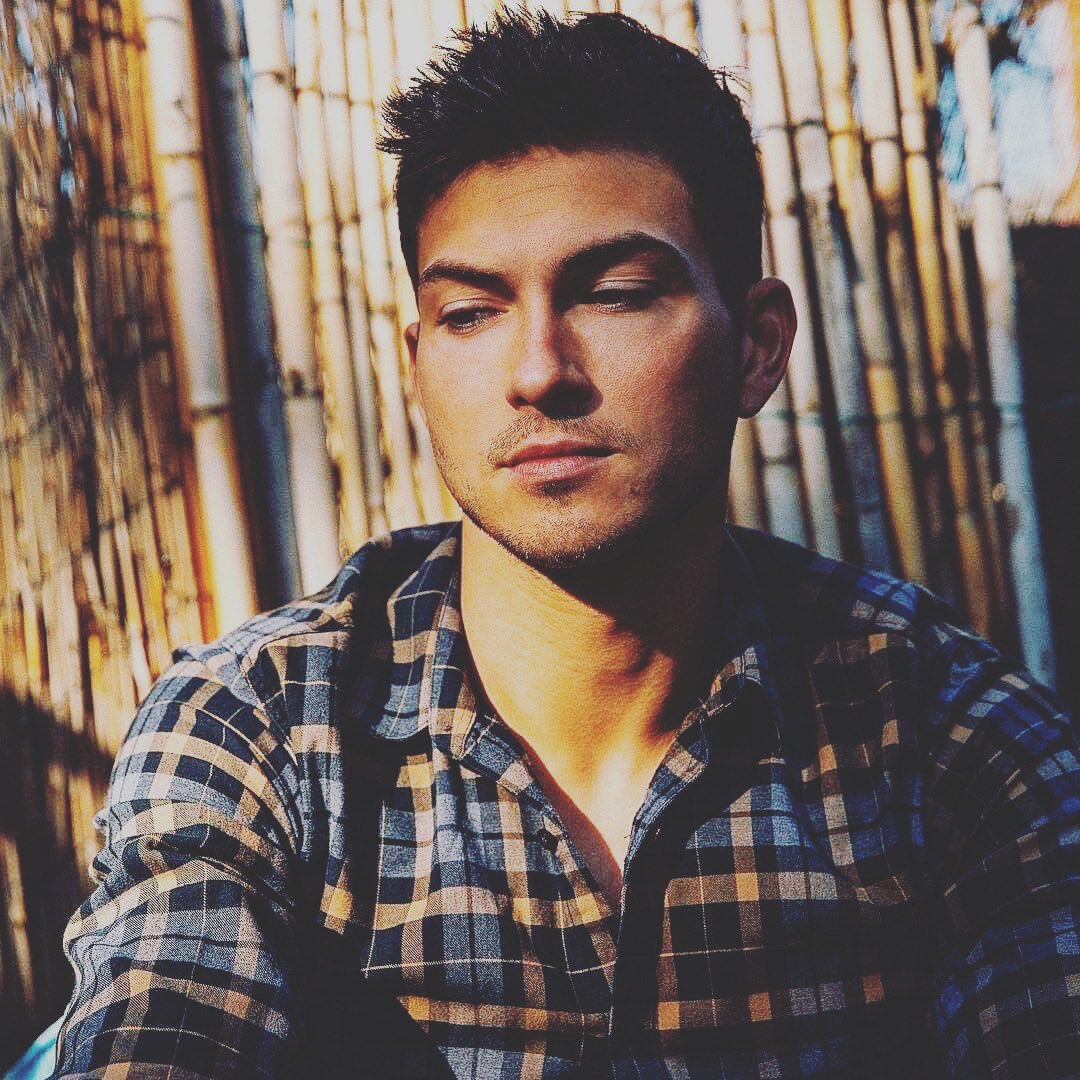 TeamRobWilson's tweet photo. Y’all know I always mention how @MrRobertScott is so Humble, Kind, Generous, Appreciative, Talented & Bad Ass.
Well it’s because it’s true.
& I believe in speaking Life to anyone & everyone.
So here’s to another weekly #MCM tweet.
#TeamRobWilson #IOnlySupportTheBest 🙏 https://t.co/OyiaTVt170