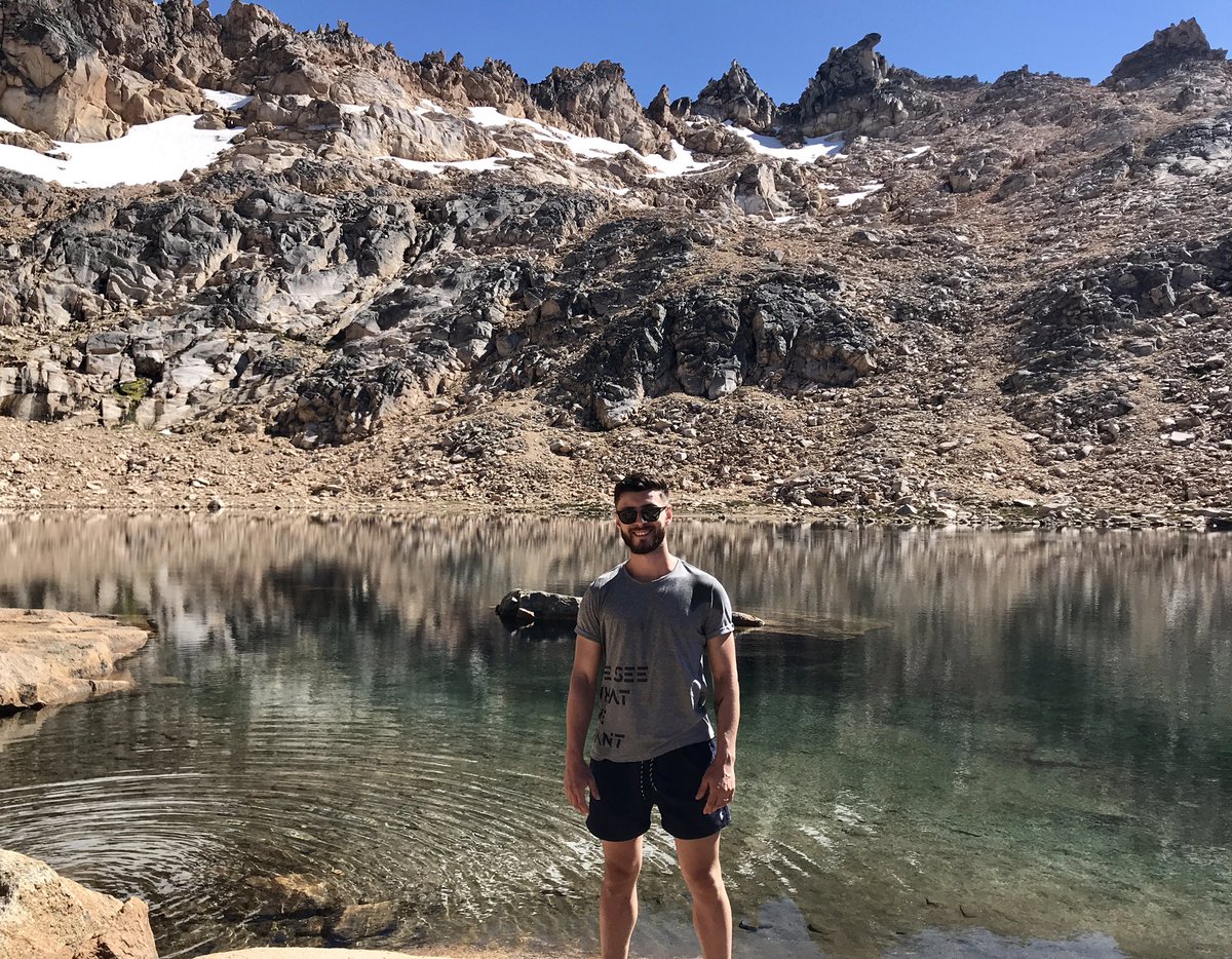 marcobellandi1's tweet photo. Refugio Frey & Jacob. Entre 1700 y 1600 mts de altura! 🏔😁 #refugiofrey #refugiojacob #travesía https://t.co/NSPHvwUcln