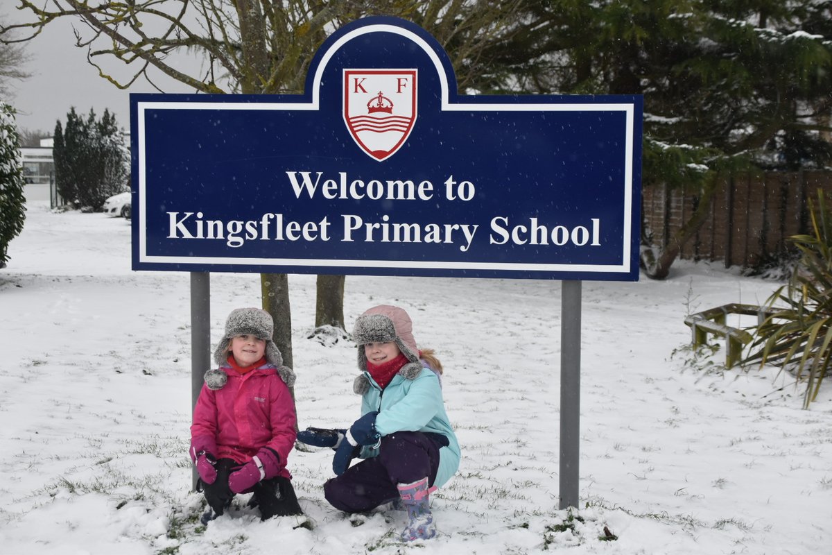 Sisters E (Y3) and M (Y6)