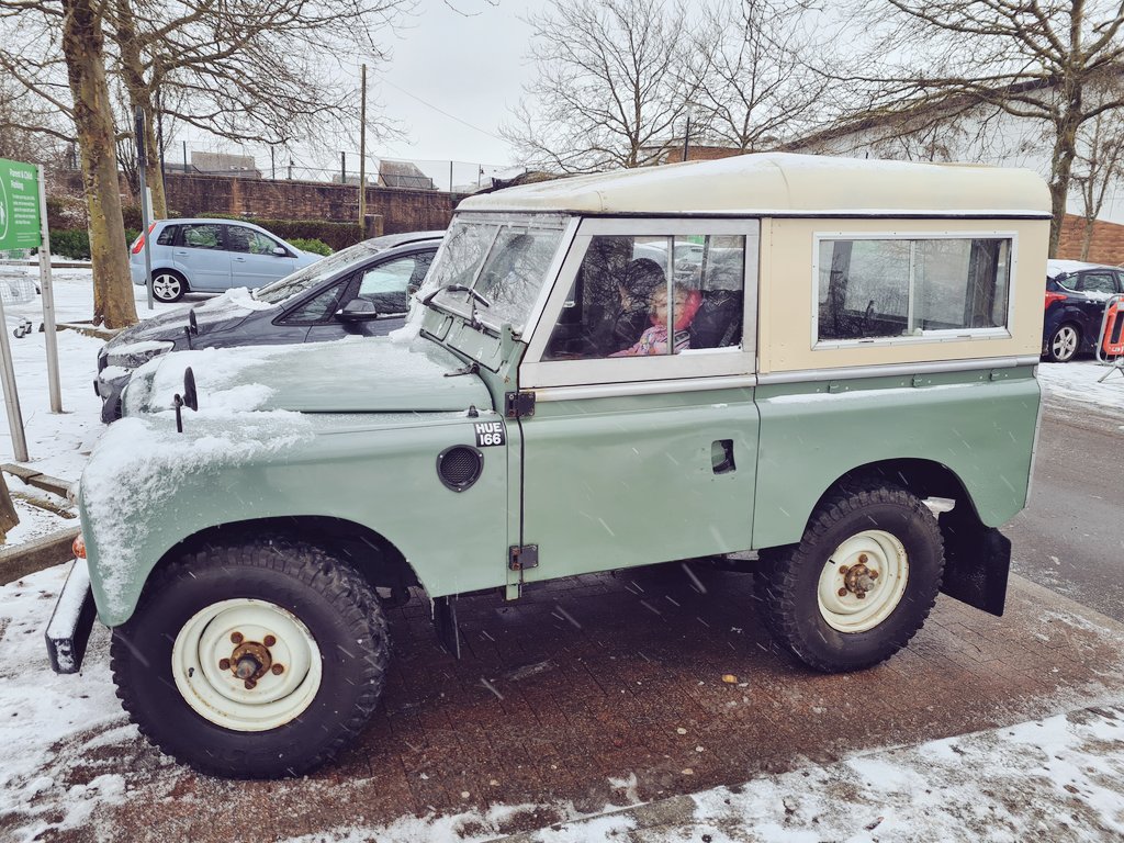 ammorex_'s tweet photo. Out in the cold to get supplies. https://t.co/fhO3eSCaCL