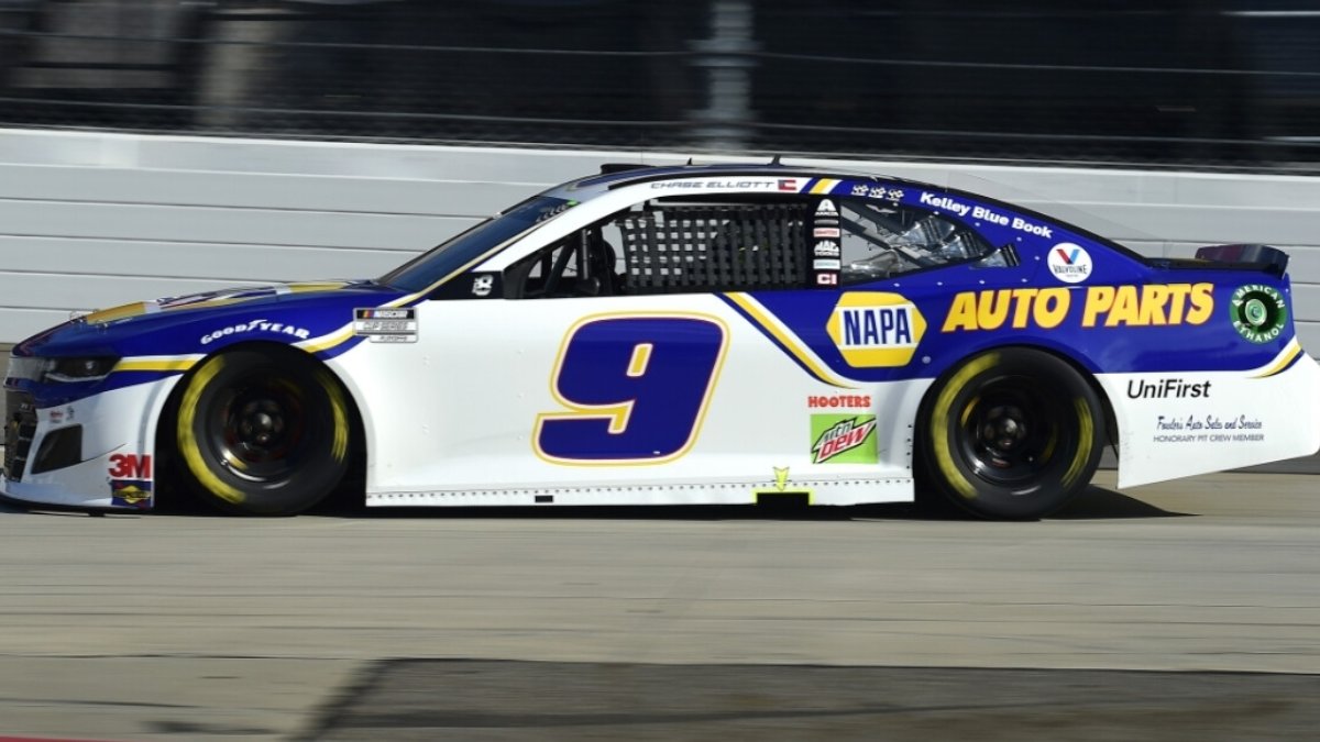 CElliottStore's tweet image. Its finally race week folks... BRING ON THE 2021 SEASON!

#di9 | #ChaseElliott | #DAYTONA500