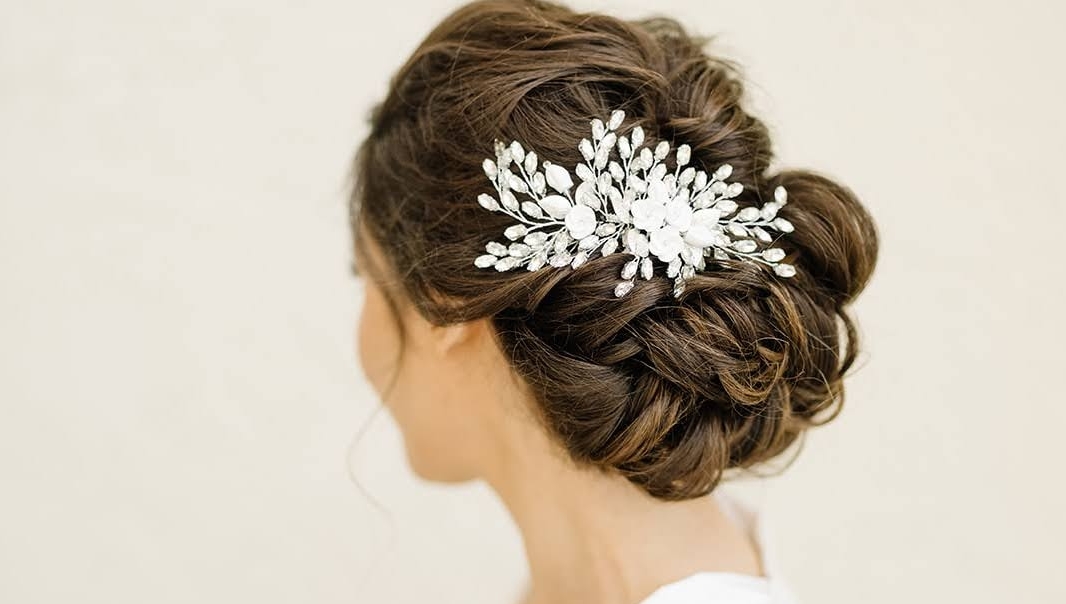 updocollective's tweet photo. What would you charge for this look?? 
.
Come over to my facebook group to join the conversation! #bridalbusiness #bridalhair #bridaleducation https://t.co/LvyCoDiSnx
