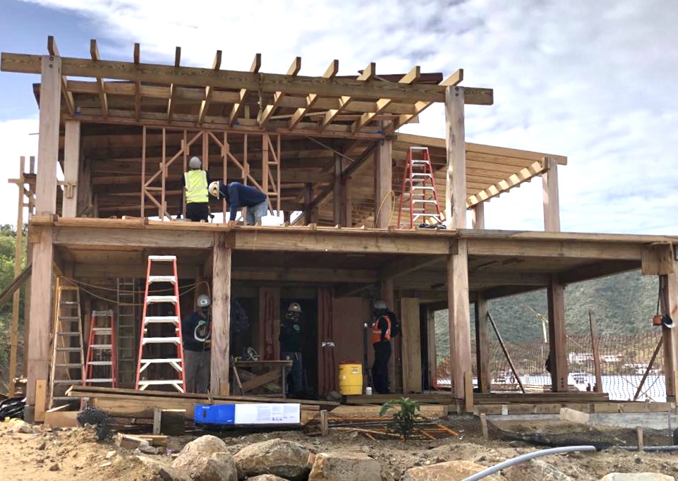 BITTERENDYC's tweet photo. Construction continues apace on the new Quarterdeck Marina building. Note the timber wall structures (from different angles), floor joists, and waterproof roofing membranes. Solid yet aesthetically pleasing. More updates to come. #BringBackBitterEnd #MondayMotivation #BEYC #BVI https://t.co/oDmq6Rr9K2