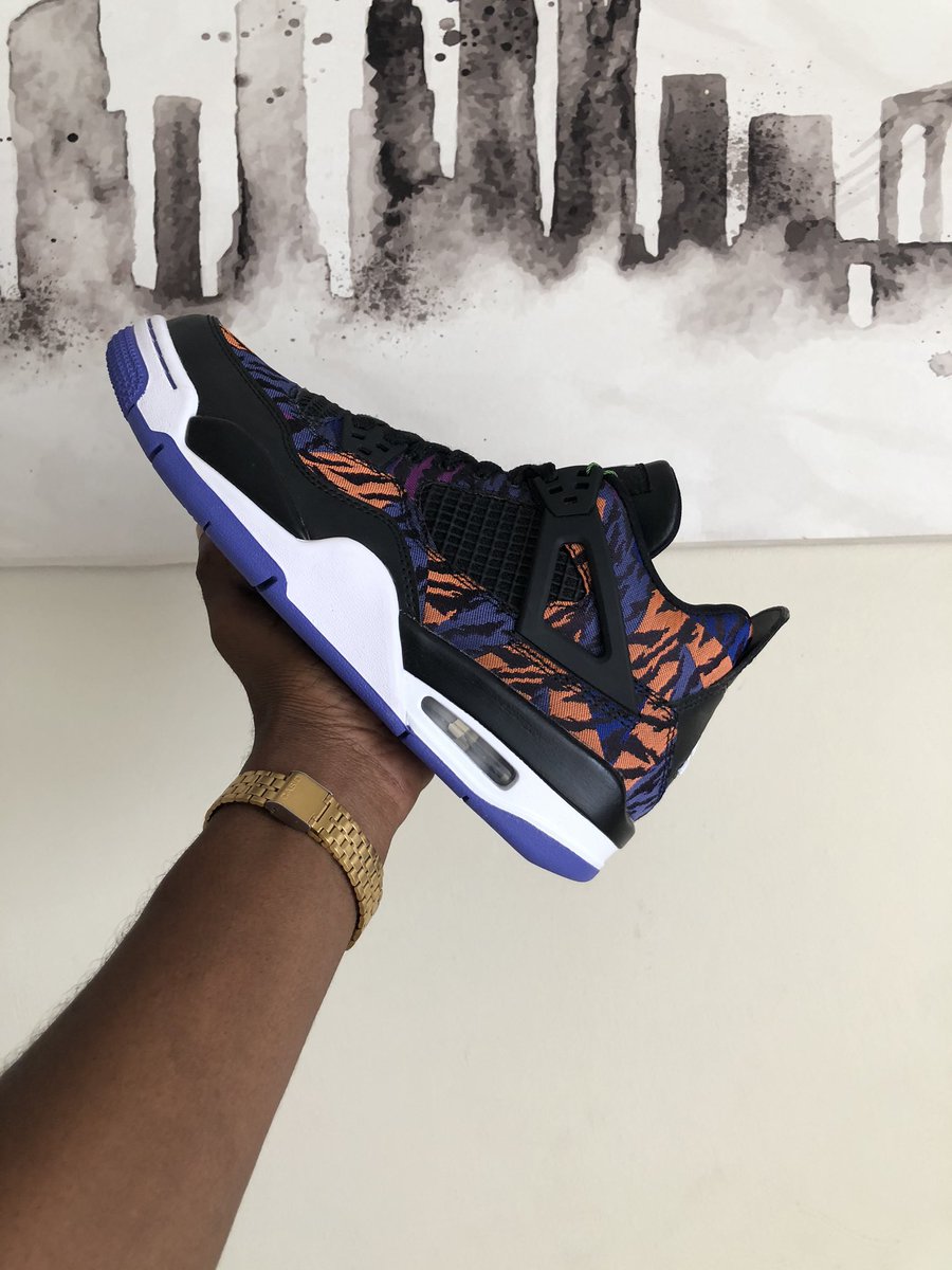 Look at what just got delivered before the end of the day and got added to the stock in Windhoek 😅

Jordan 4 Black Rush Violet 👟

Online store already in the works and getting ready for March 2021 launch 🙏🏾