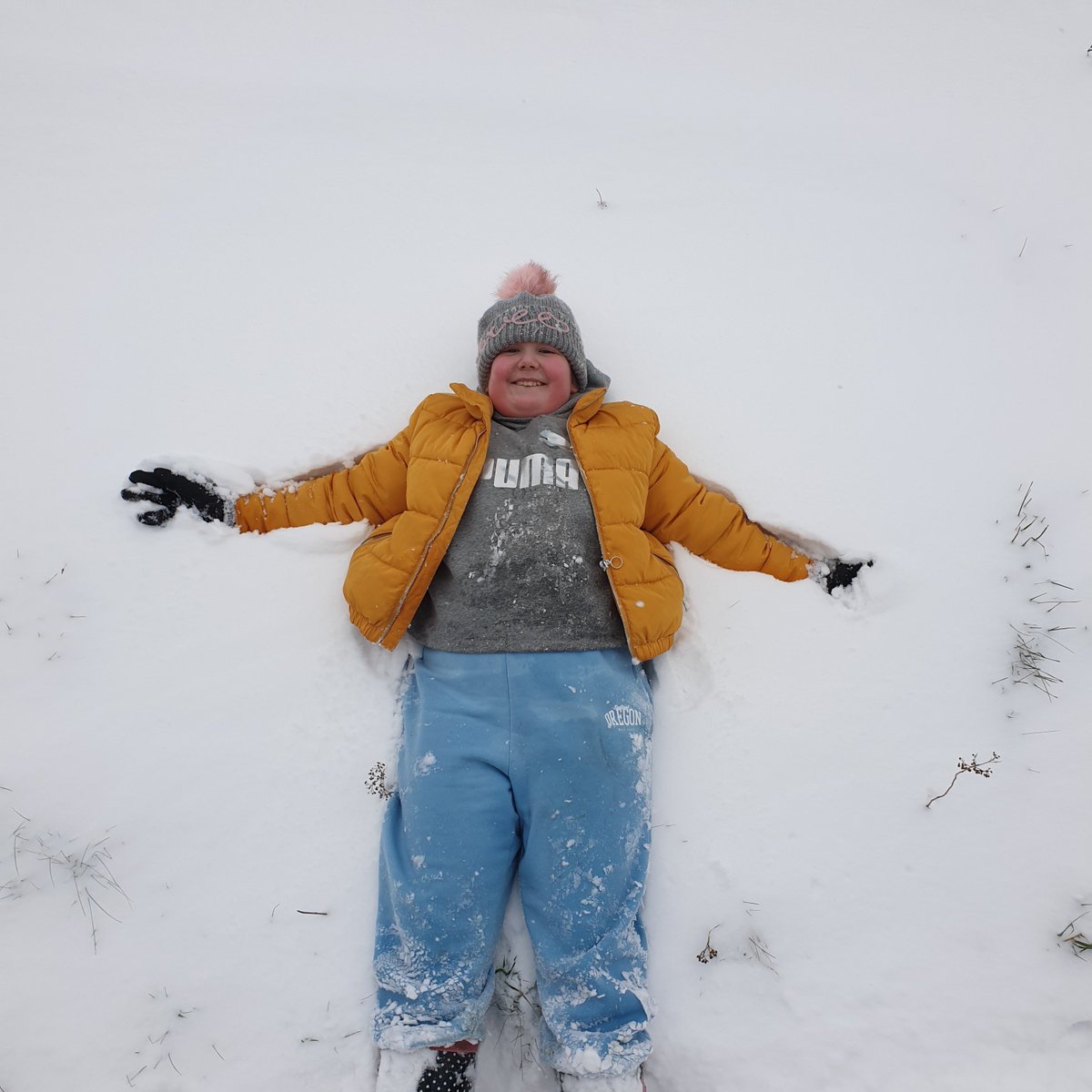 BremnerHayley's tweet photo. @LavenhamPrimary we have had a great day learning and playing in the snow. Thank you @LavenhamPrimary we have well and truly enjoyed our screen free snow day! https://t.co/me40IuAmVF