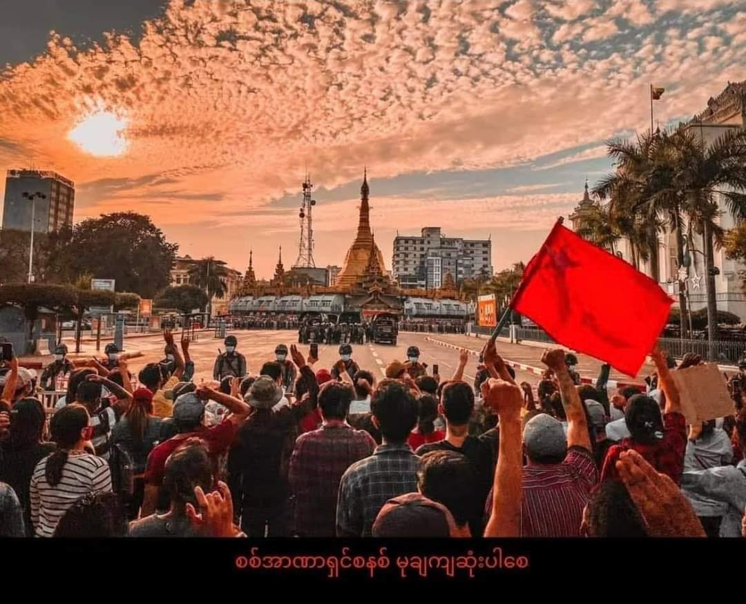 NawThaeSuYin1's tweet photo. အာဏာရှင်စနစ်ကျဆုံးစေရမည်။GIVE BACK DEMOCRACY
#WhatsHappeningInMyanmar
#Feb8Coup
#Feb8Protest https://t.co/tExopRtU93