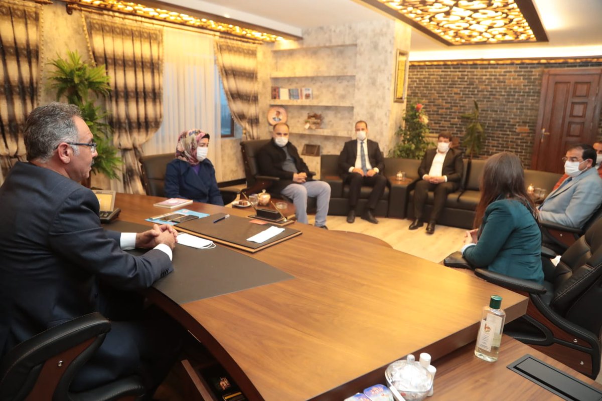 mehmetkusnet's tweet photo. Almanya'dan Human to Human yardım kuruluşu temsilcisi Esma Akkuş hanımefendi bizleri ziyaret etti.

Nazik ziyaretlerinden dolayı kendilerine teşekkür ederim. https://t.co/nWPgeFly3O
