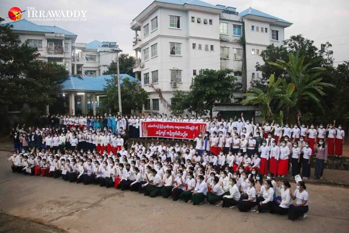 GIVE BACK OUR LEADER
GIVE BACK DEMOCRACY

#WhatsHappeningInMyanmar 
#Coup8Feb