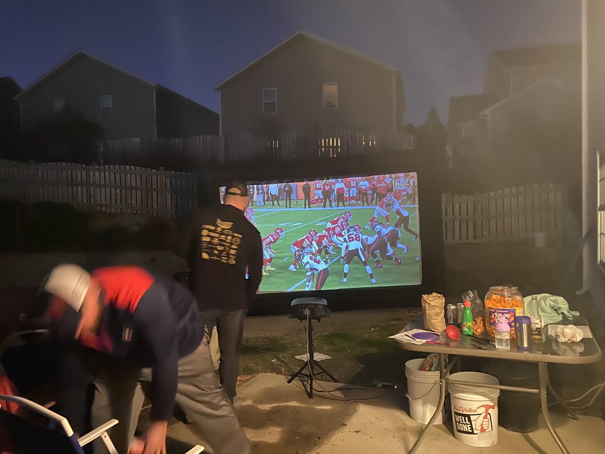 Croftcelebrati1's tweet image. 🏈🏈Super bowl party 🎊 Bounce house and Inflatable screen 🏈💥
👉🏻Remember we offer packages/Multiple items discount 💥🎊

#inflatablescreenrental #movietime #screenprojector #backyard #croftcelebrations