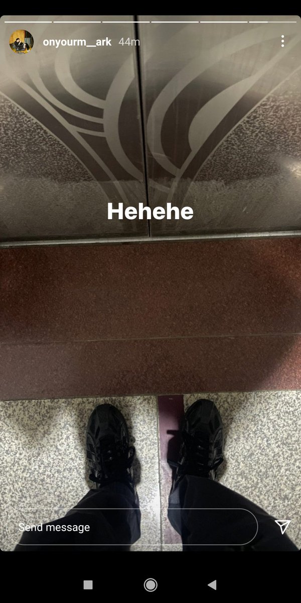 agiccheonsa's tweet photo. How could an account with 2.5M followers create an insta story like commoners 😭😭 https://t.co/YYJJxbQLpN