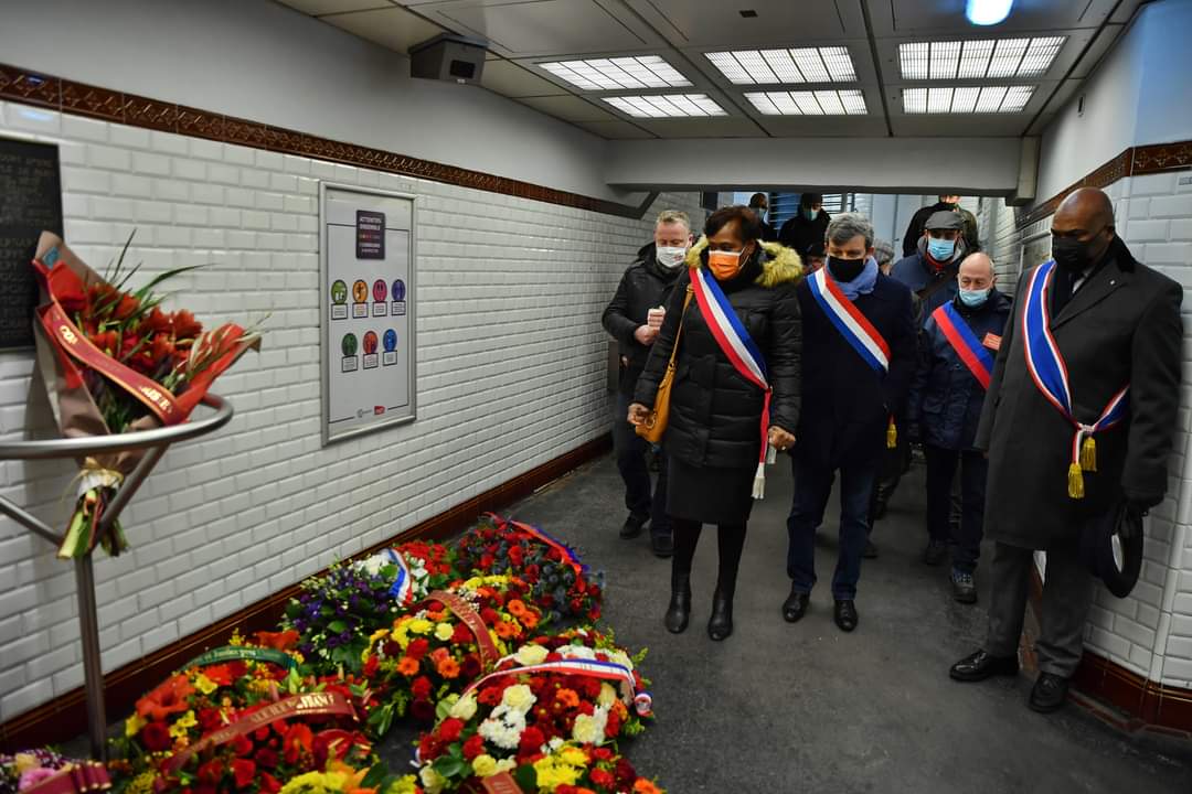 aitadjedjou's tweet photo. Metro charonne Paris 08 février 2021
#ViolencesPolicieres #Charonne #memoireetjustice #pcf #PS #guerredalgerie #08fevrier1962 #veriteetjustice #avenirpictures #abaca #linepress #pressphotography #photooftheday #afpphoto https://t.co/Kk1h6KFZFs