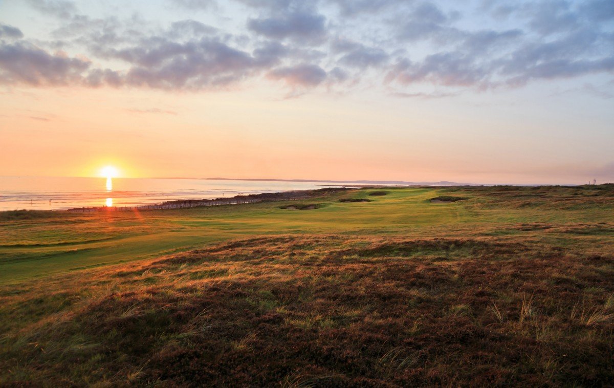 PeterEvansGolf's tweet photo. A fantastic opportunity has become available for a 
@ThePGA
 trainee assistant to join Peter Evans &amp; his Professional team 
@Royal_Porthcawl
 Apply with covering letter &amp; CV to peter@peterevanspga.com https://t.co/MuY9M40APp