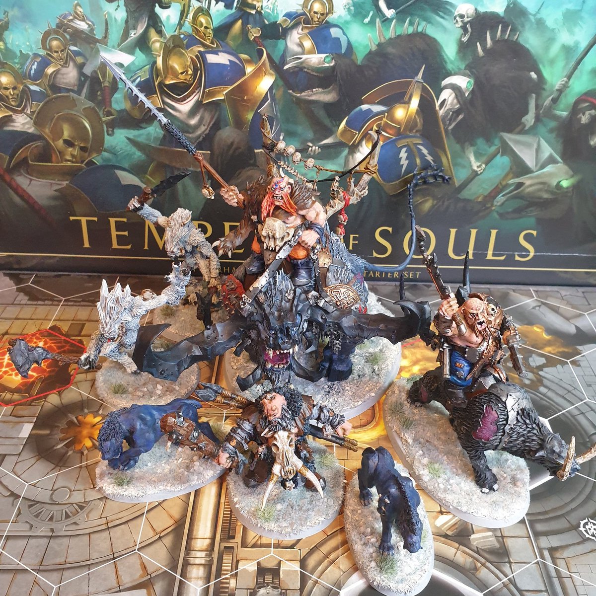 ScarbAlanMods's tweet photo. Beastclaw Raiders so far - @WarComTeam #PaintingWarhammer #newyearnewarmy2021 #beastclawraiders #ogor #destruction https://t.co/Q2qRxNEDt4