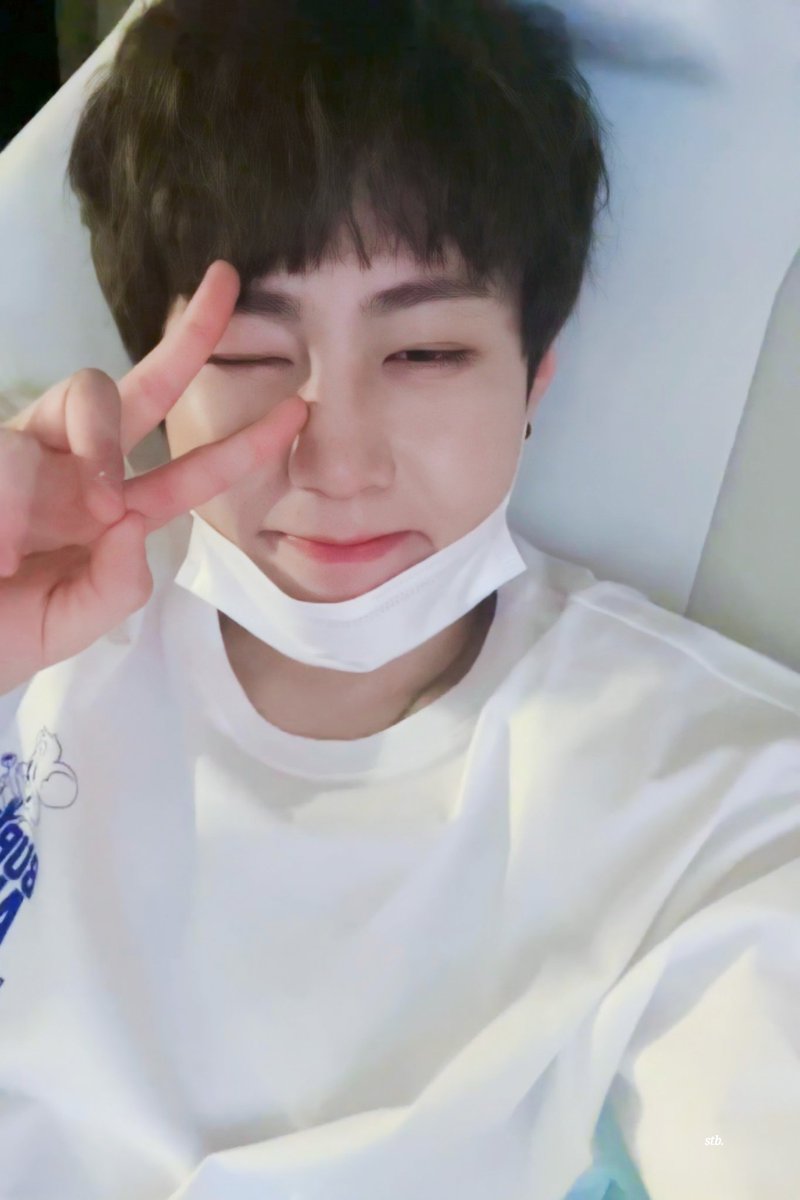 seng_strawberry's tweet photo. 😘❤
#하성운 #HASUNGWOON @gooreumseng https://t.co/ACcvUvmLTQ