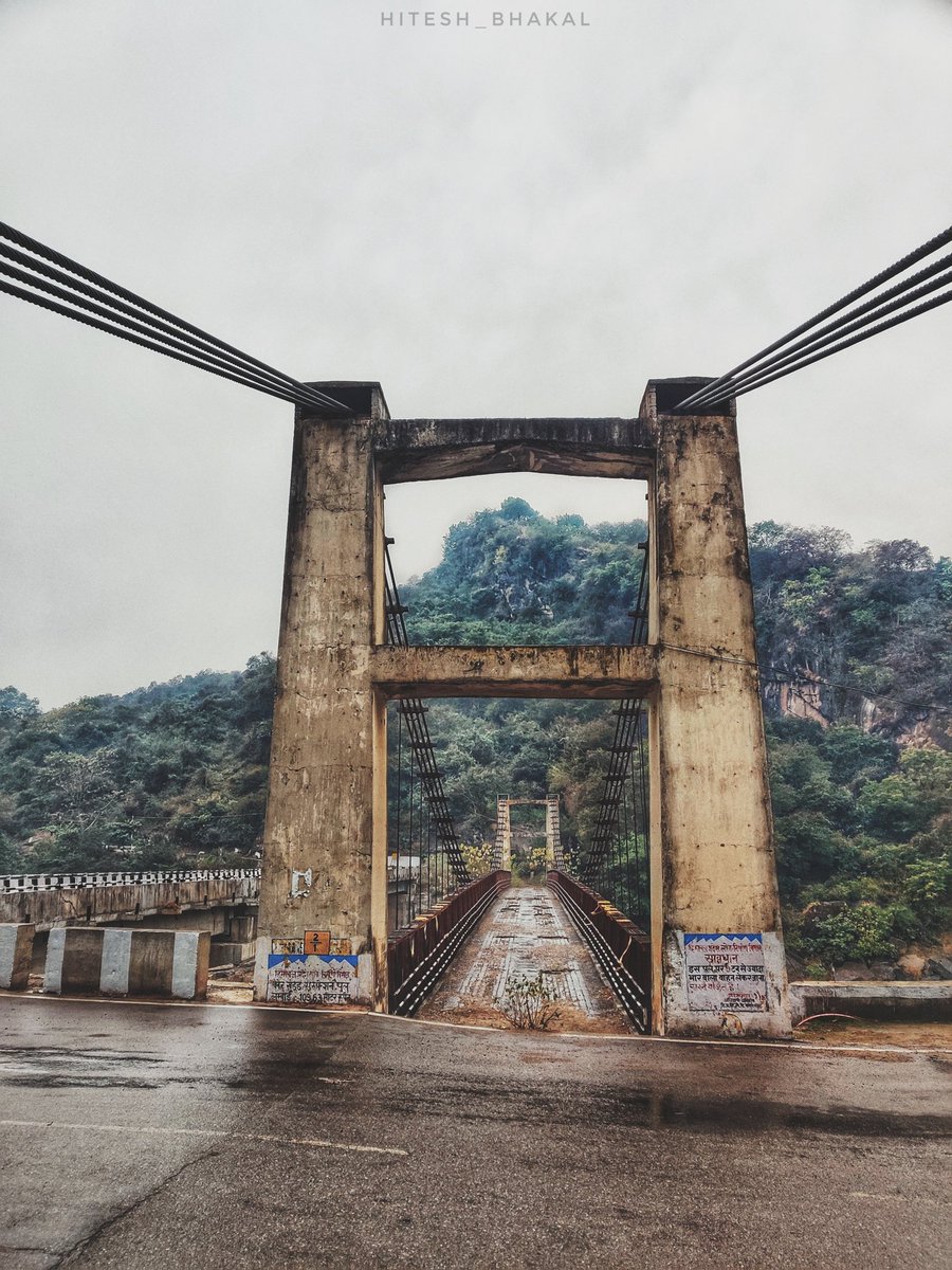 हम हैं चलें राहें यहीं

📍Baner Khad Old Suspension Bridge Ranital

#himachalpradesh #kangra #beingpahadia #shotononeplus
#shotononeplus7t