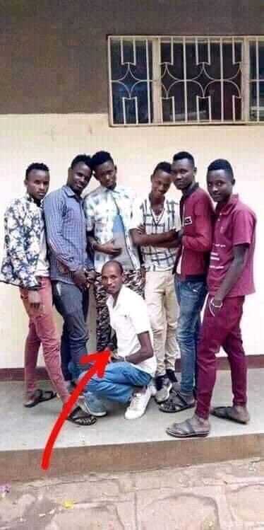 sorettisaleh's tweet photo. TW: A student from the Goodariti University was killed during a protest in Yaabelloo. His name is Diqqa Dabasoo.

Diqqa Dabasoo, baraataa Yuuniversitii Goodariti, isa guyyaa har’aa Yaabellooti ajjeefameeraa. #OromoYellowMovement #StarvingForJustice @UNHumanRights @SecBlinken https://t.co/dGHK1JeVxf