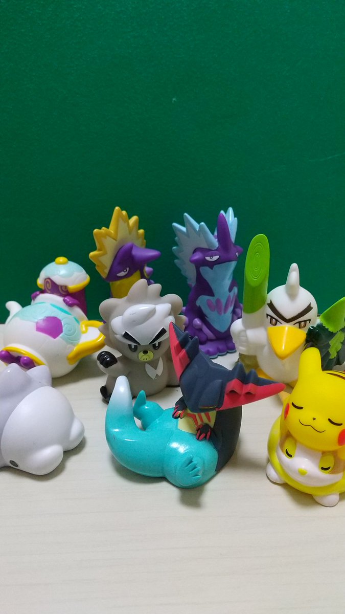 パーポー よねくらけのコアラ 尻尾のグラデーションが良い ドラメシヤがいないのはきっとドラゴンアローを使った後なのだろう ポケモンキッズ