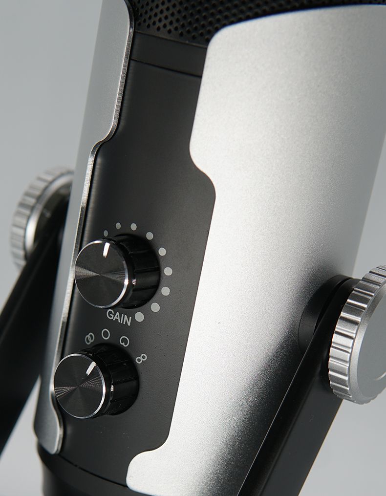red5audio's tweet photo. If you're a Mac user that's about to start #podcasting or #streaming, then you want a #microphone that looks as good as your #MacBook, right? The Red5 RVX6 USB Condenser is the answer! Gorgeous: https://t.co/7ExkE2ib1l #ProAudio #podcasting #streaming #MacBook #Red5audio https://t.co/I2ELIGeFs8
