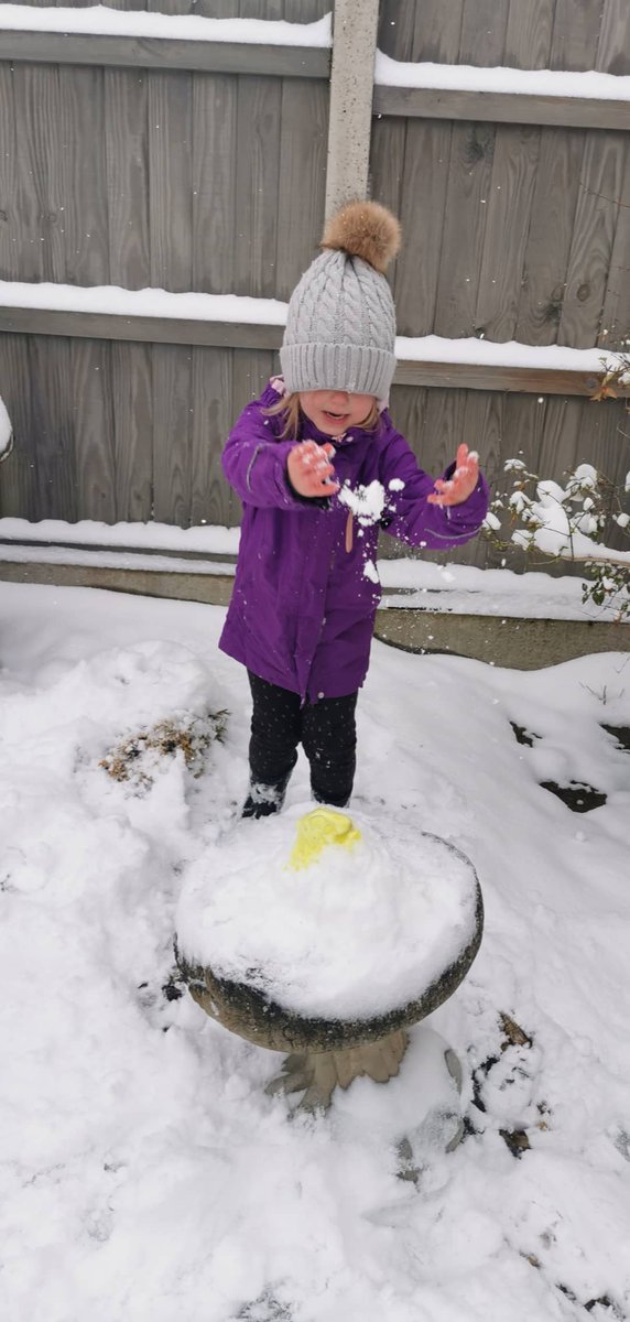 Emmcharl's tweet photo. ❄️Snow day❄️Isabella had lots of fun creating volcanoes in the garden @StJosSudbury https://t.co/D9rrgglQt0