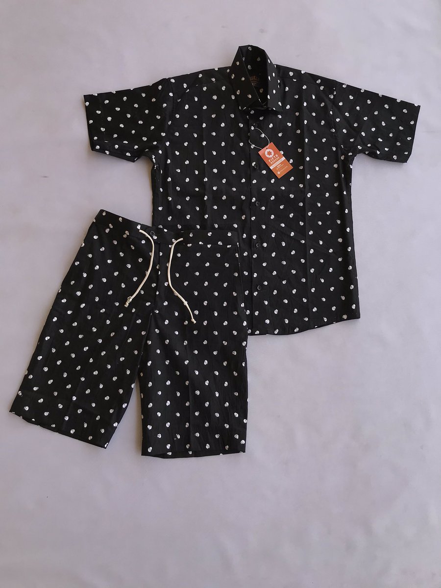 fifthrougue's tweet photo. 2piece skull head black and white outfit available only on FifthRougue.
.
Price 11,000naira only
.
Available in all sizes
.
Instagram: @fifthrougue 
.
#iphone6 #OccupyLekkiTollGate #Adamugarba #Bitcoin #channelstv  #Tesla #RukyOlotu # https://t.co/tlQBwk51HM