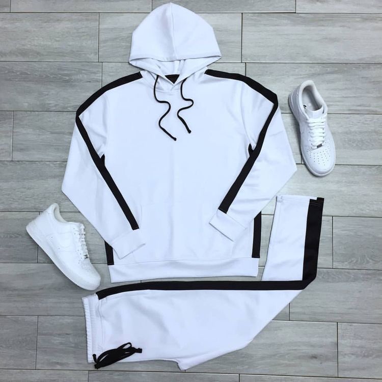 NoManlikeOG's tweet photo. @mrmacaroni I run an Clothing Brand called @BlvckKulture 
We deal in Corporate Merchandising for Brands.
Print on Demand for Regular purchase 
And Casual Wears for your day to day activities at cheap and affordable prices..  @mrmacaroni https://t.co/jj7TLwSnfA