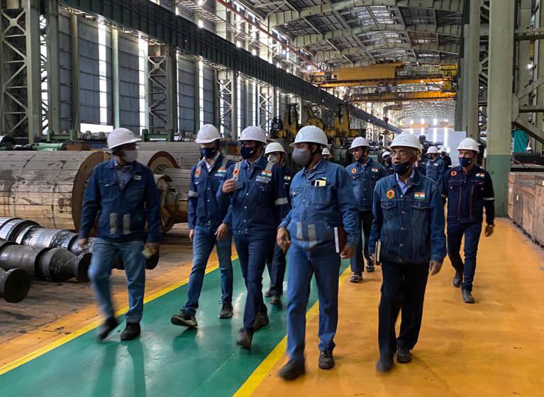 MPNaveenJindal's tweet photo. Also had an inspiring visit to the JSW Vijayanagar Plant. Always great to be here🙏 @TheJSWGroup @jswsteel https://t.co/VZoAVPCflh