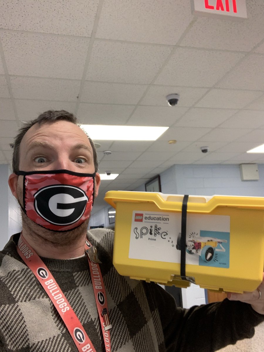 I was surprised to receive a <a href="/LEGO_Education/">LEGO Education</a> Spike Prime kit! So excited! I can't wait to dig in and start working with it and using it in class. :) And don't you know one kit isn't enough?! Go to <a href="/DonorsChoose/">DonorsChoose</a> help me bring my project to life:  donorschoo.se/e/aNX1PV1CIdb <a href="/DimonSTEM/">DimonSTEM</a>