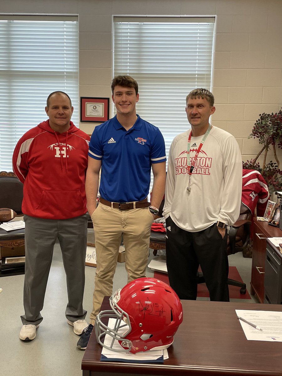 HBucs_football's tweet photo. Dylan Turner signing his Letter of Intent to Louisiana Tech. https://t.co/uxDj56pIL7