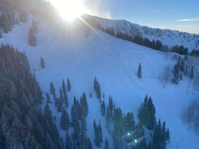 TetonGravity's tweet photo. The past week became the deadliest week for avalanche fatalities in the U.S. since 1910, after a series of incidents in Utah, Montana, Colorado, California, New Hampshire, and Alaska.
https://t.co/OxHvD2Ivyb https://t.co/DJRww3uG3j