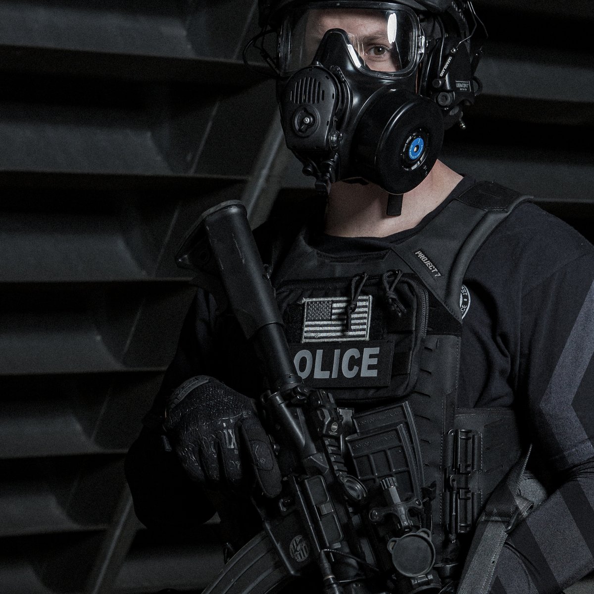 Project7Armor's tweet photo. Our clients demand innovation with their ever-evolving tactics. PROJECT7 delivers with the Scalable Plate Rack (SPR). #avonprotection #swat #platerack #platecarrier #SPR https://t.co/dy4Xt2lodC
