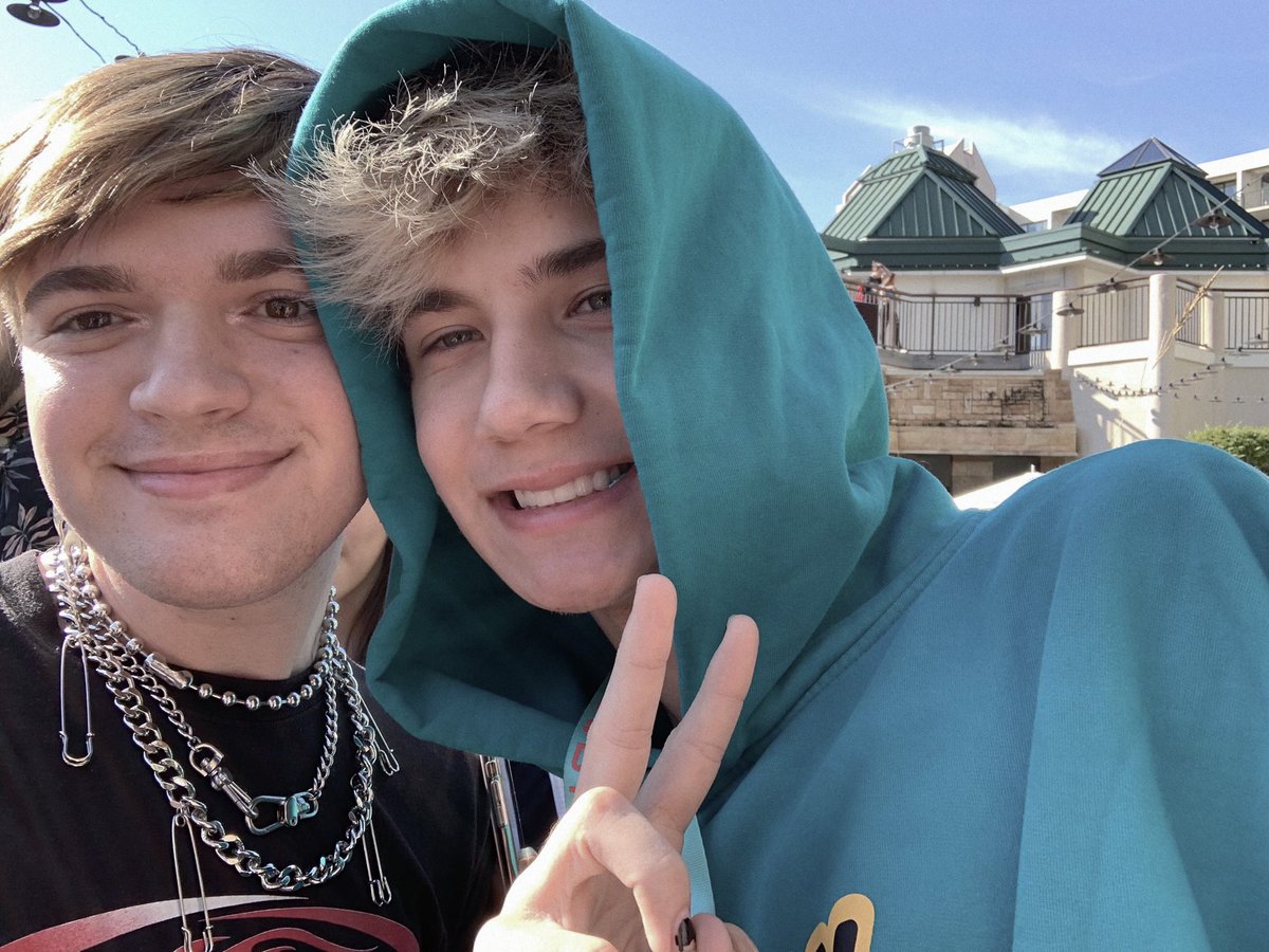 gwsbranden's tweet image. happy birthday 🥺 @jadenhossler 
#happybirthdayjxdn 🤍