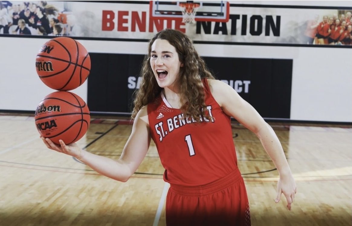 Here’s your MIAC women’s basketball player of the week 😊🏀 Maddie Schmitz averaged a double-double in the teams first two games of the season!!