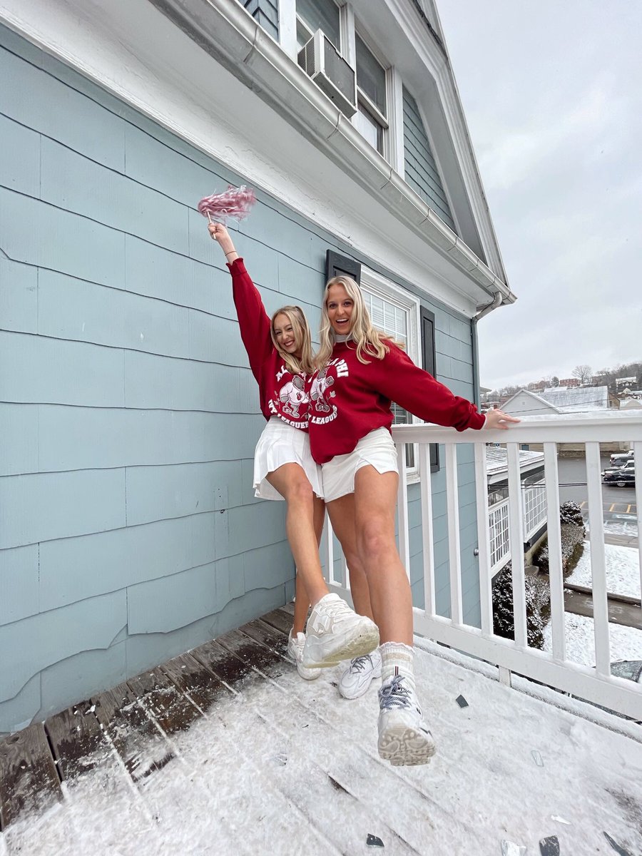 Alpha Phi WVU tweet media