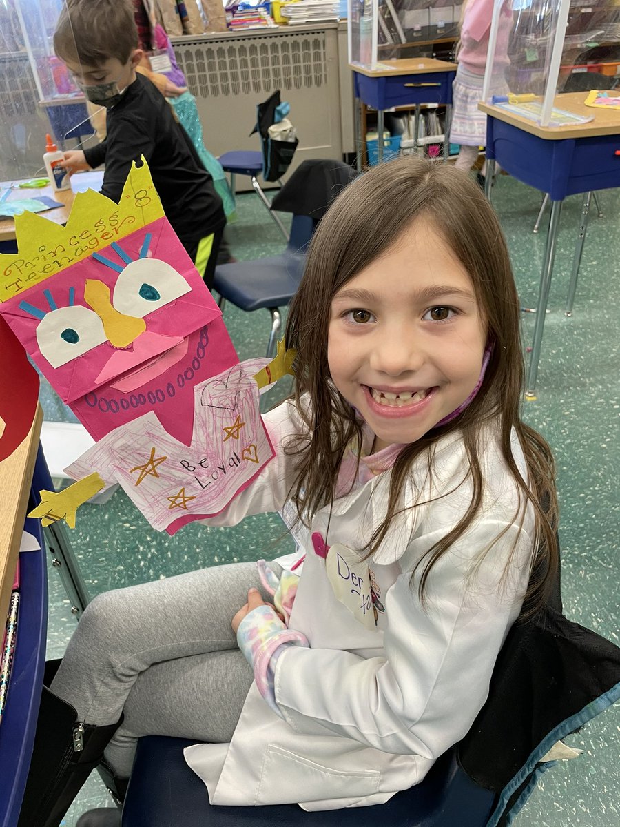 Jill Emmer (@jemmer_art) on Twitter photo These 2️⃣nd grade artists ♥️ their latest puppet art! Some even matched their outfits on PARP day #1️⃣ - “dress your future career”. I’m amazed! ⬅️🥳 <a href="/afischettinb/">Antonietta Fischetti</a> @PrincipalMalone <a href="/JGDPride/">Danica Brugge</a> <a href="/NBUFSDPride/">NBUFSD-All Are Welcome And Celebrated!</a> @CarolanYager <a href="/SIMPSON2009/">EILEEN SIMPSON</a> <a href="/MrsJessicaRyan/">Dr. Jessica Ryan, Ed.D.</a> <a href="/GinaRocker1/">Gina Rocker</a> These 2️⃣nd grade artists ♥️ their latest puppet art! Some even matched their outfits on PARP day #1️⃣ - “dress your future career”. I’m amazed! ⬅️🥳 <a href="/afischettinb/">Antonietta Fischetti</a> @PrincipalMalone <a href="/JGDPride/">Danica Brugge</a> <a href="/NBUFSDPride/">NBUFSD-All Are Welcome And Celebrated!</a> @CarolanYager <a href="/SIMPSON2009/">EILEEN SIMPSON</a> <a href="/MrsJessicaRyan/">Dr. Jessica Ryan, Ed.D.</a> <a href="/GinaRocker1/">Gina Rocker</a>