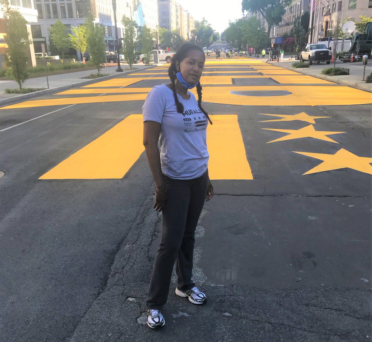 Artists challenge the status quo through the #rawhope of mural art <a href="/blmplaza/">Black Lives Matter Plaza</a>. Nancee Lyons is a fierce proponent at <a href="/Murals_DC/">MuralsDC</a> for the <a href="/dc/">dc</a> #creative #community. Join @nanceeallday @iamwetpaint, @levirobinsonart on 2/17 for a public dialogue. crowdcast.io/e/raw-hope-202…