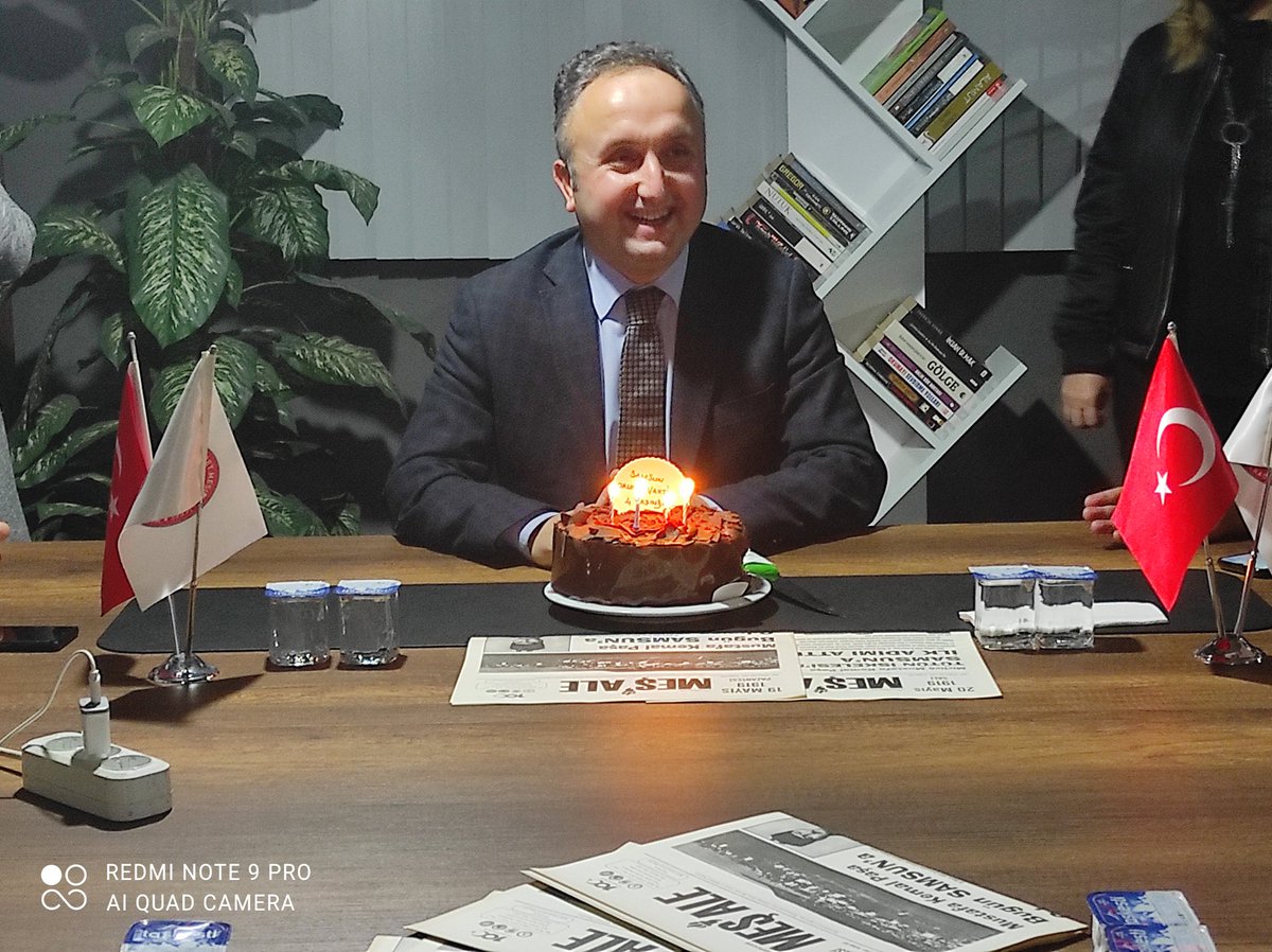 SAMSUN İL MEM AR-GE (@samsunarge) on Twitter photo Kitapta kaldığın yere ayraç koymak, yarına çıkacağına sessizce umut etmektir.
#samsunokumavakti4yasinda
#samsunhikayesiniyaziyor
<a href="/ziyaselcuk/">Ziya Selçuk</a>
<a href="/zulkifdagli/">Doç. Dr. Zülkif Dağlı</a>
@mustafademirbsb
<a href="/coskunesen57/">Coşkun ESEN</a>
<a href="/karslan55/">Kenan ARSLAN</a>
<a href="/samsunmem/">Samsun İl Milli Eğitim Müdürlüğü</a> Kitapta kaldığın yere ayraç koymak, yarına çıkacağına sessizce umut etmektir.
#samsunokumavakti4yasinda
#samsunhikayesiniyaziyor
<a href="/ziyaselcuk/">Ziya Selçuk</a>
<a href="/zulkifdagli/">Doç. Dr. Zülkif Dağlı</a>
@mustafademirbsb
<a href="/coskunesen57/">Coşkun ESEN</a>
<a href="/karslan55/">Kenan ARSLAN</a>
<a href="/samsunmem/">Samsun İl Milli Eğitim Müdürlüğü</a>