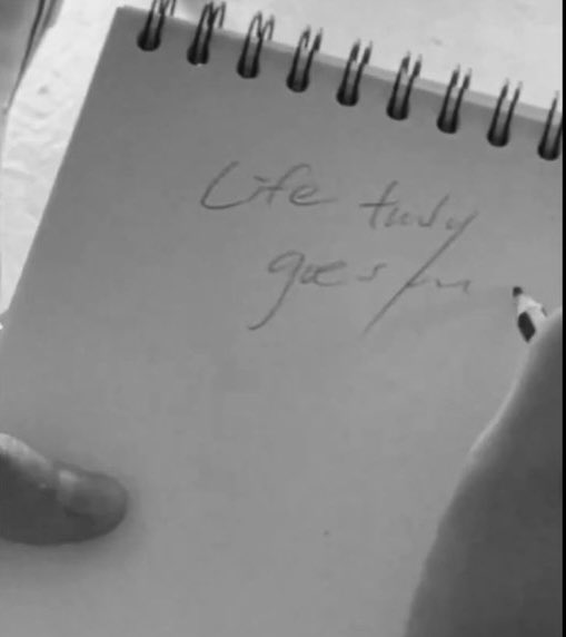 beliveinurgalxy's tweet photo. A thread of the images in #BTSNotes and my observations/theories- for ARMYs that are curious. This is just for fun! Read if you want. https://t.co/HojmpGoooD