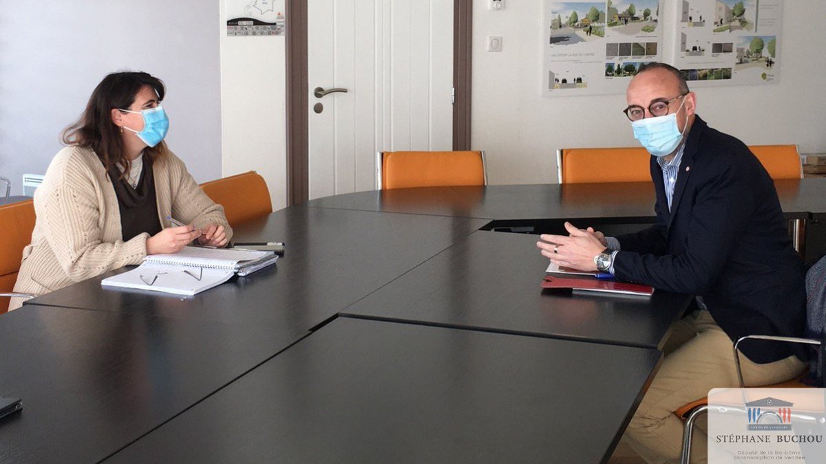 StephaneBuchou's tweet photo. Rencontre avec Isabelle Tessier, maire de la commune du Fenouiller.

➡️ Protocole #COVIDー19
➡️ Projet d'une salle polyvalente 
➡️ Réhabilitation du presbytère en salle culturelle 
➡️ Aménagement du centre bourg

Une équipe municipale motivée avec plein de projets ! https://t.co/pcvTkTuFk9