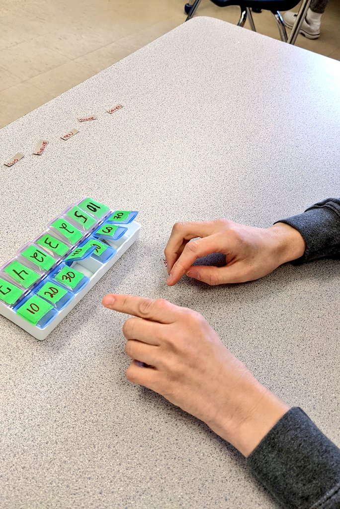 CCSands14's tweet image. First day teaching in our DD program, and we did some collecting and sorting numbers, 1-digit addition w/fine motor skills, matching digits &amp;amp; words, and creating sensory bags! 
#BetterThanAWorksheet