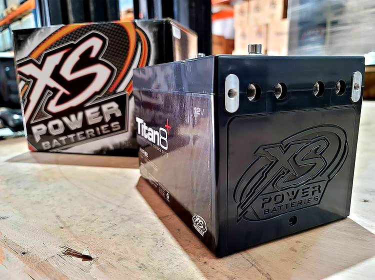 4xspower's tweet photo. Stoked to see @exocontralto in the warehouse reviewing the #TITAN8 PWR-S5! Can’t wait to see a built. Be sure to go over to his channel and checkout all of his build content! #XSpowerBatteries #XSpower #ShowtimeElectronics #RealPowerUnrealPerformance #4xspower https://t.co/G7yrYUmWuJ