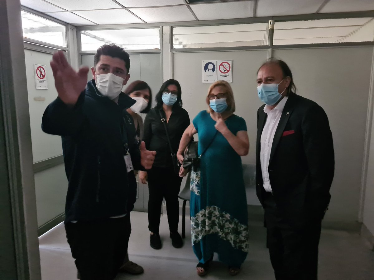 hcsba's tweet photo. Esta mañana, directores del @hcsba y del @serv_saludmc se reunieron con autoridades de la @usach para visitar algunas dependencias que podrían ser facilitadas para la atención de nuestros pacientes. 

#JuntosNosLevantamos https://t.co/TFq9Gjn7Rb