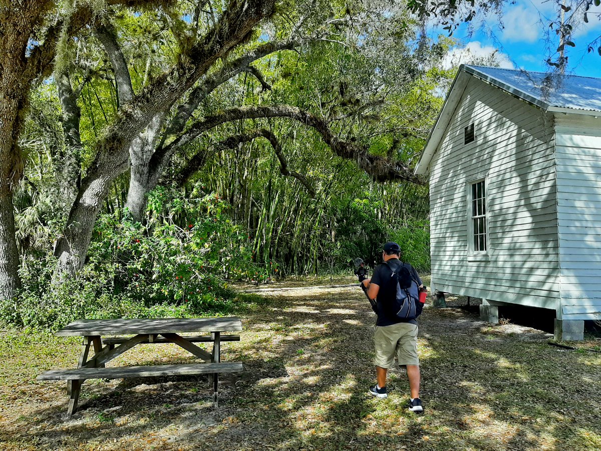 Sin dudas unos de los desafíos que debemos enfrentar como creadores de contenido es encontrar el material para hacer nuestros videos. 
No es fácil encontrar ese "Momentum" pero no debemos bajar los brazos. 
En esa búsqueda crecemos y si somos concientes lo podemos disfrutar!