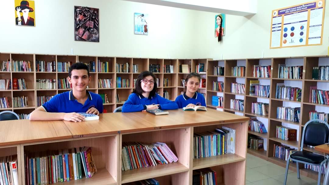 #Samsunokumavakti4yasinda #samsunhikayesiniyazıyor Kutuphanemiz ve şiir ve kompozisyon yarismasi birincilerimiz... <a href="/ziyaselcuk/">Ziya Selçuk</a> <a href="/tcmeb/">Millî Eğitim Bakanlığı</a> <a href="/zulkifdagli/">Doç. Dr. Zülkif Dağlı</a> @mustafademirbsb <a href="/CoskunESEN57/">Coşkun ESEN</a> <a href="/samsunmem/">Samsun İl Milli Eğitim Müdürlüğü</a> <a href="/Orbuyuk55/">Orhan Büyük</a>