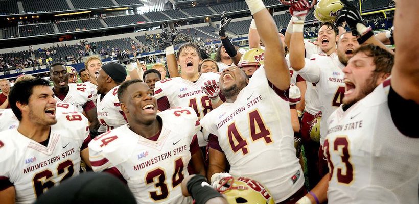hubbard_27's tweet photo. Excited to say that I will be furthering my academic and football career at Midwestern State University. Thankful for all the people who have supported and helped me through this journey. 
Committed! 🔴🟡🐎 #stanggang 
@MSUTexasFB @MSUMustangs @EnnisFootball https://t.co/Mop0sXZois