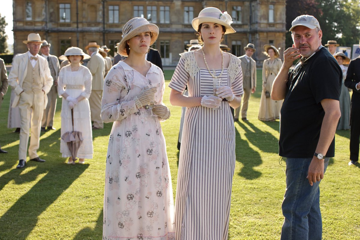 91 proslijeđeni tweet. at some of these stunning Downton Abbey costumes.Wha...