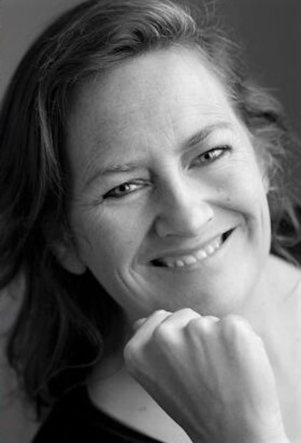 The_JHS's tweet photo. #PoetryClipsArchive Hear Internationally renowned poets Nell Regan &amp; Alan Gillis at https://t.co/WxH0PDqv3p @nellree
@ArlenHouse @dedaluspress @EdinburghReview @TheGalleryPress @OxUniPress @picadorbooks @ByLeavesWeLive @GuardianBooks @LLCatEdinburgh @poetryireland @PoetryProgRTE https://t.co/fReq6MmXPm